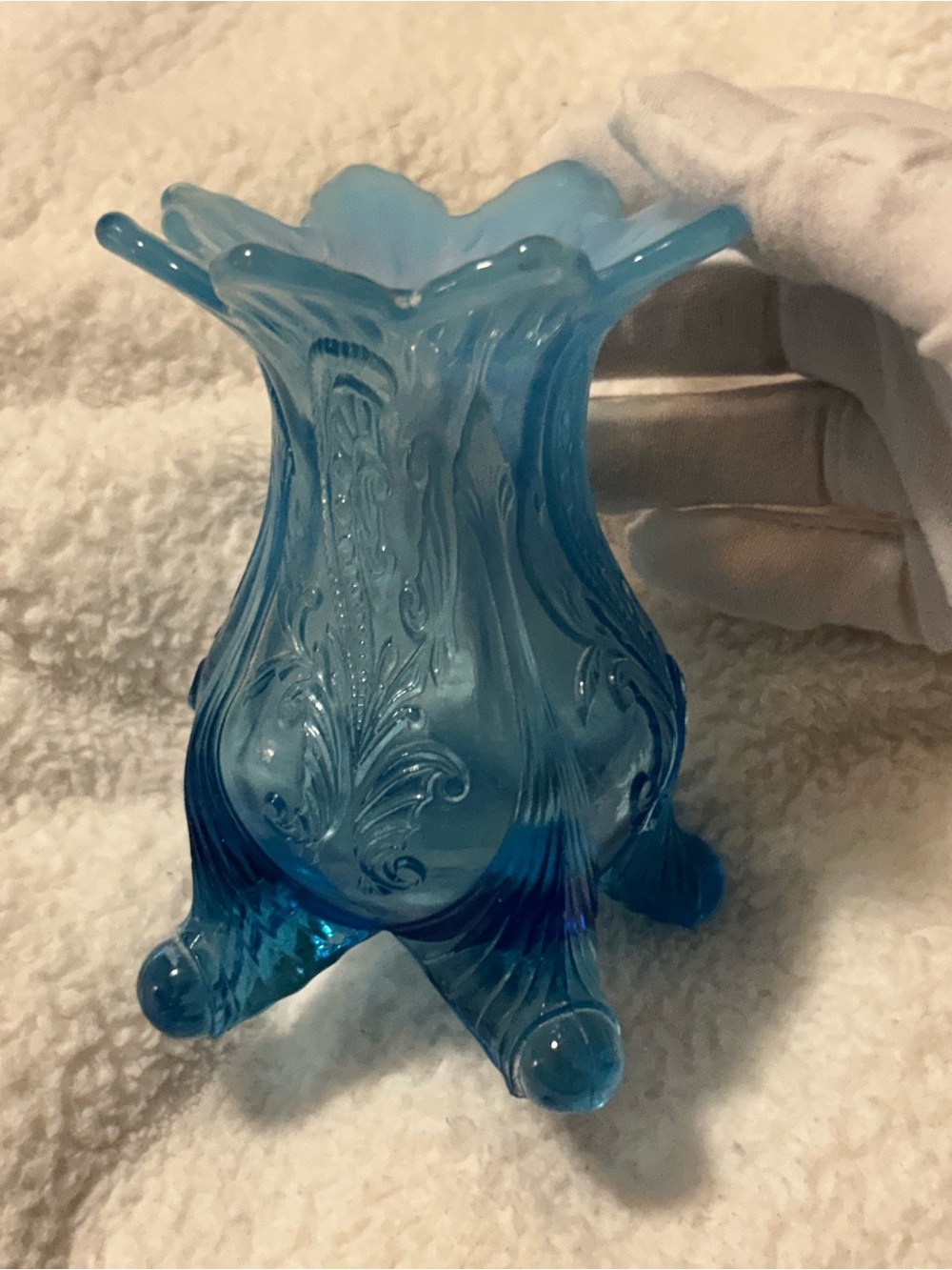 Antique Northwood Dugan Blue
Opalescent Inverted Fan & Feather 4-Footed Vase.